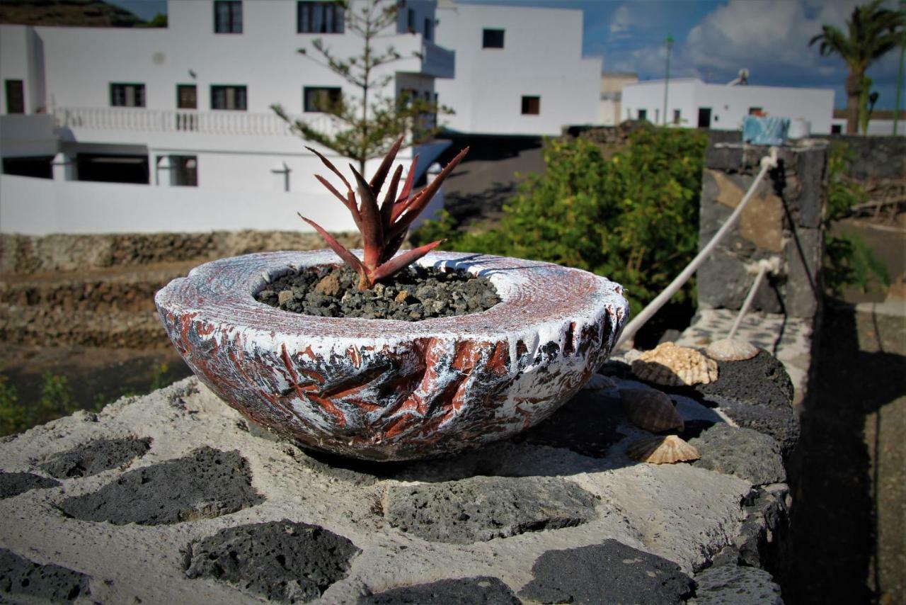 Casa Caldera Guiguan Villa Tinajo Esterno foto