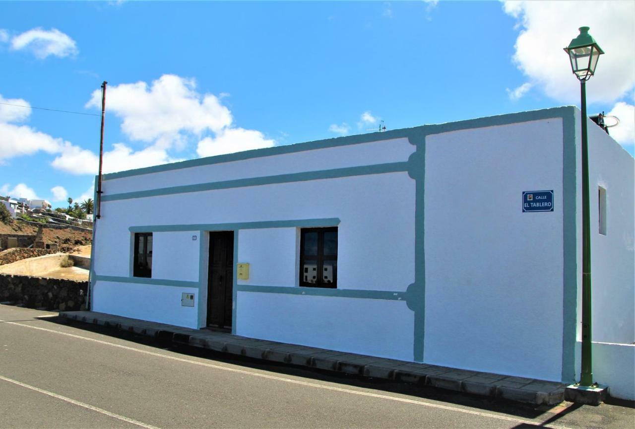 Casa Caldera Guiguan Villa Tinajo Esterno foto