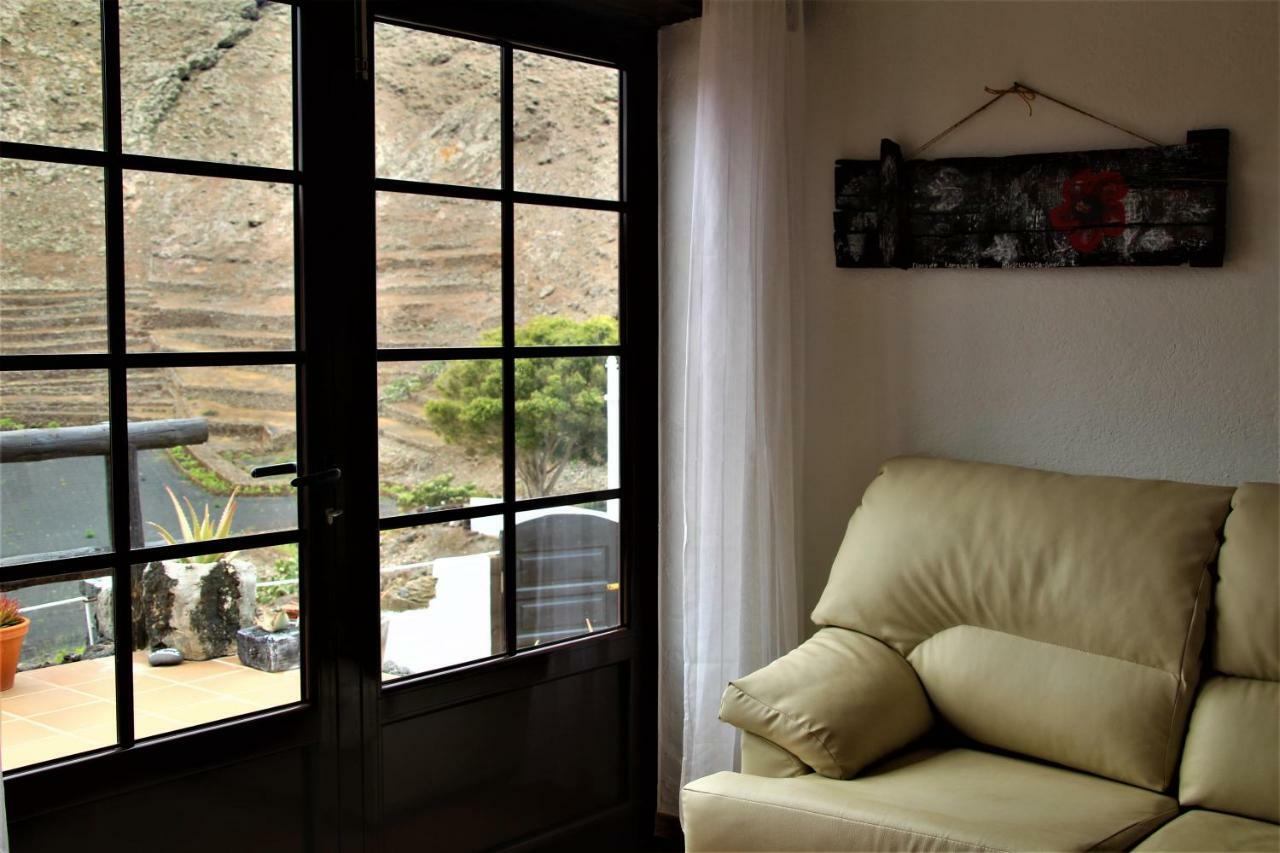 Casa Caldera Guiguan Villa Tinajo Esterno foto